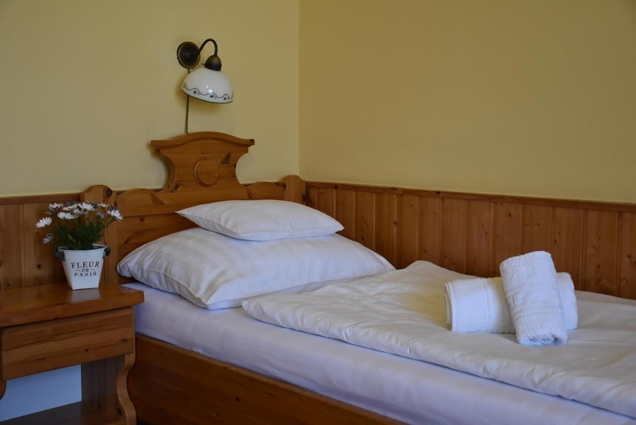 Hotel Bozi Rozi Panzio Fertőboz Exteriér fotografie