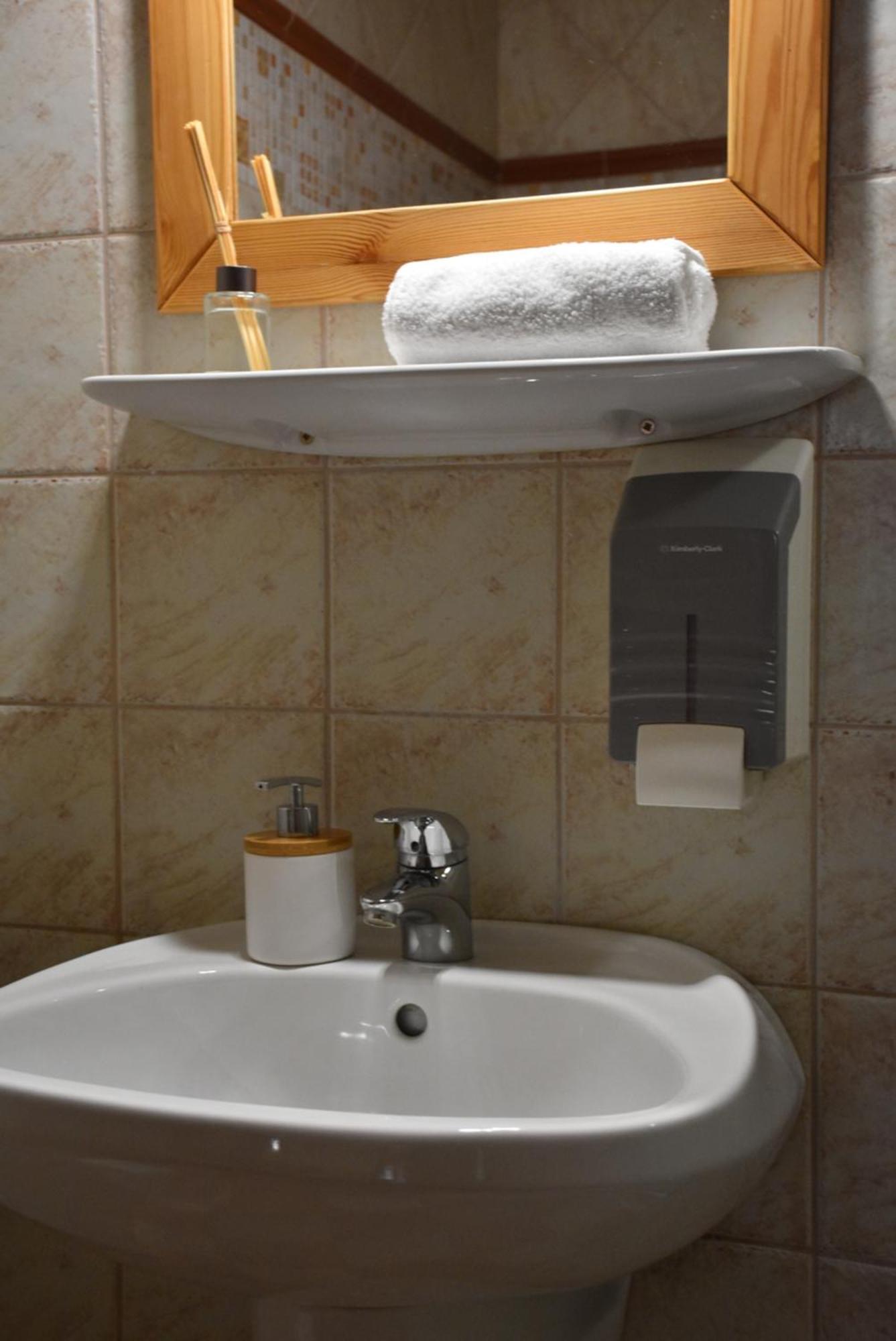 Hotel Bozi Rozi Panzio Fertőboz Pokoj fotografie